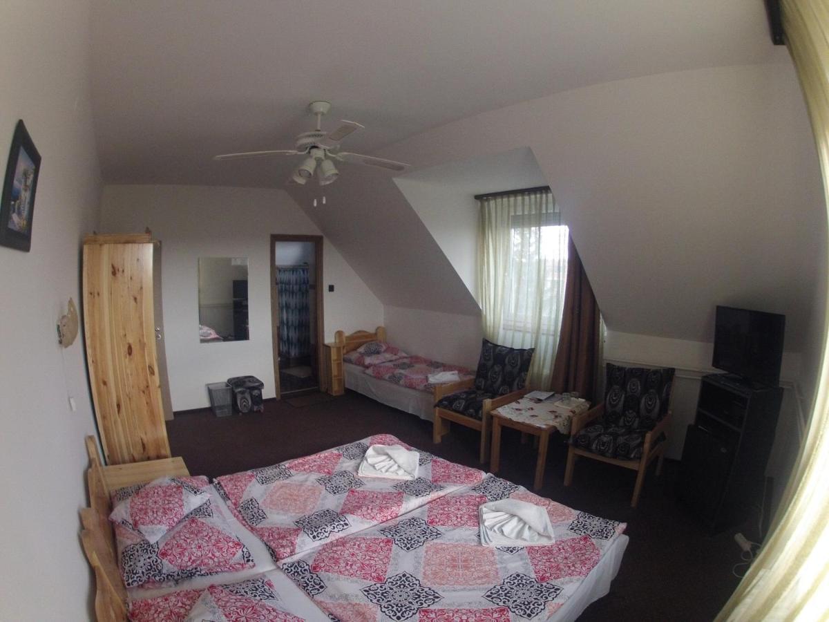 Olympos Panzio Hotel บูดาโอร์ช ภายนอก รูปภาพ